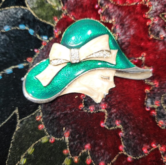 None Jewelry - Women Brooch